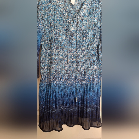 Catherines Accordion Pleat Tunic Sz 1X Blue Print Flare Sleeve Tassel Tie Studs - Picture 6 of 8